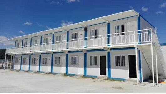 �������