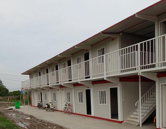 �������